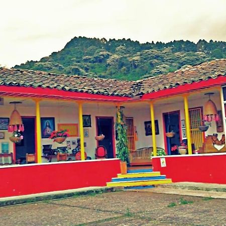Finca Recreacional Marcelandia サンタ・ロサ・デ・カバル エクステリア 写真